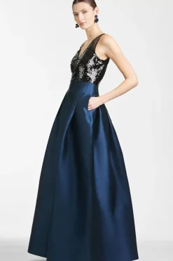 Erica Gown-Sachin & Babi Online